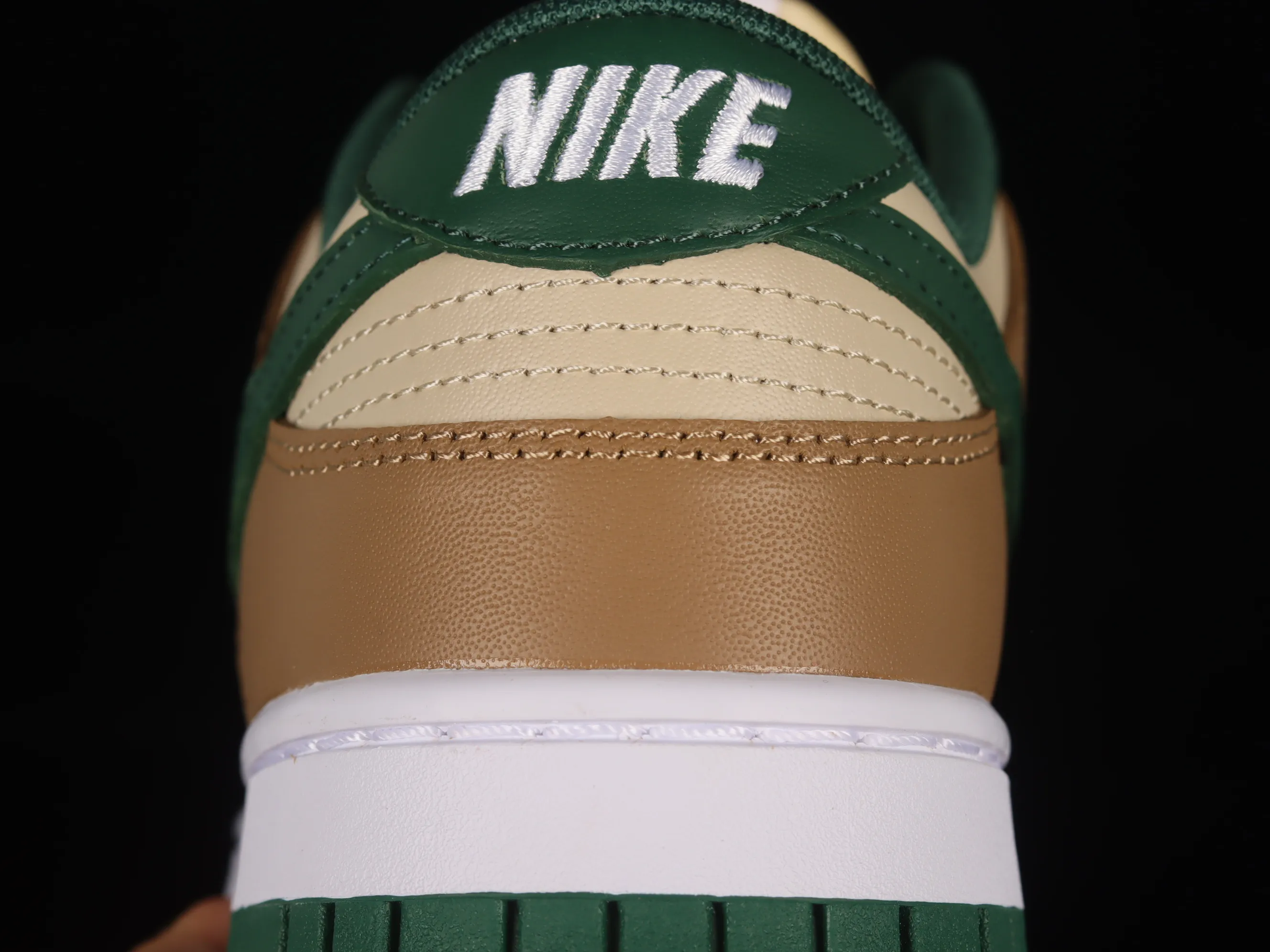 All Categories Nk SB Dunk Series Nk SB Dunk Low Low-top sneakers Nk Dunk Low "Tans" Retro Green" SB low-top sports and leisure sneakers FB7160-231